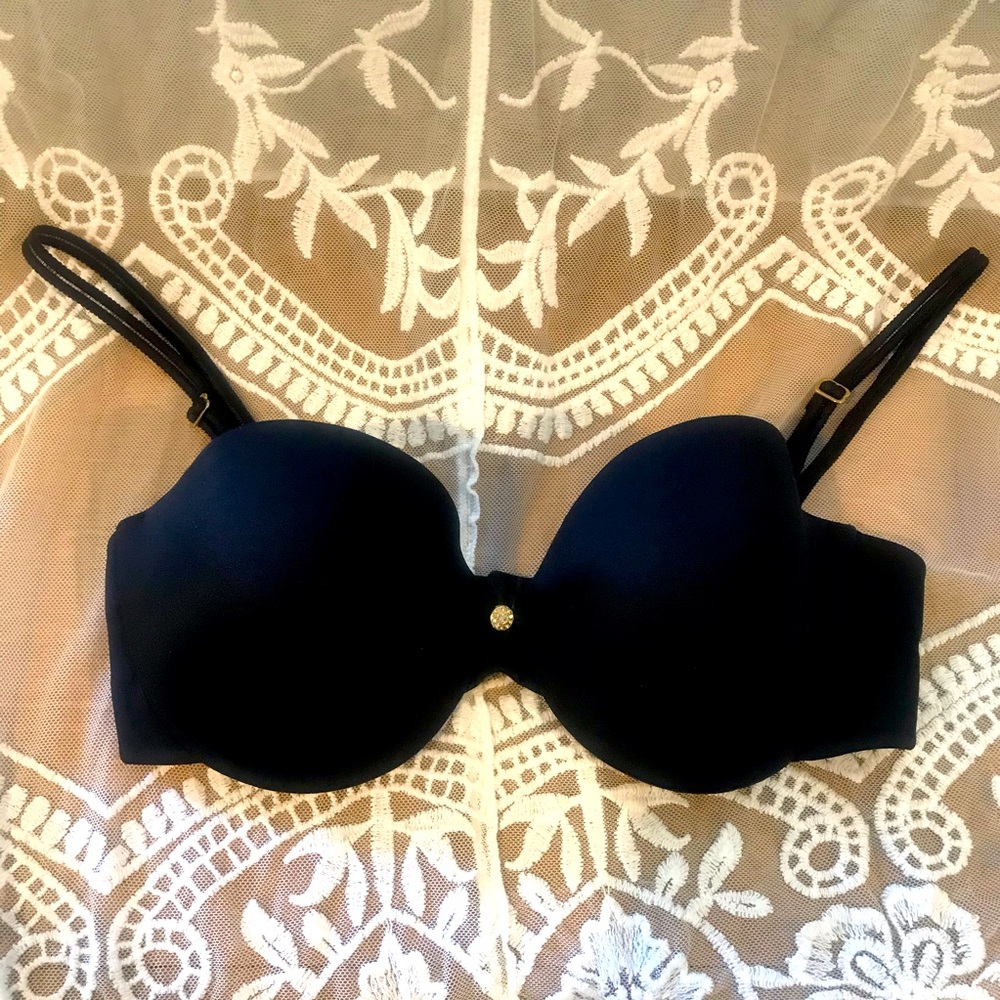 Badgley Mischka Black Satin 7- Way Convertible Underwire Bra. Size 32D.